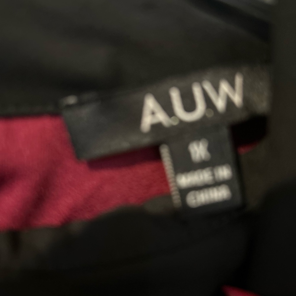 NWOT “A.U.W.” Two Tone Burgundy and Black Blouse. - Picture 3 of 5